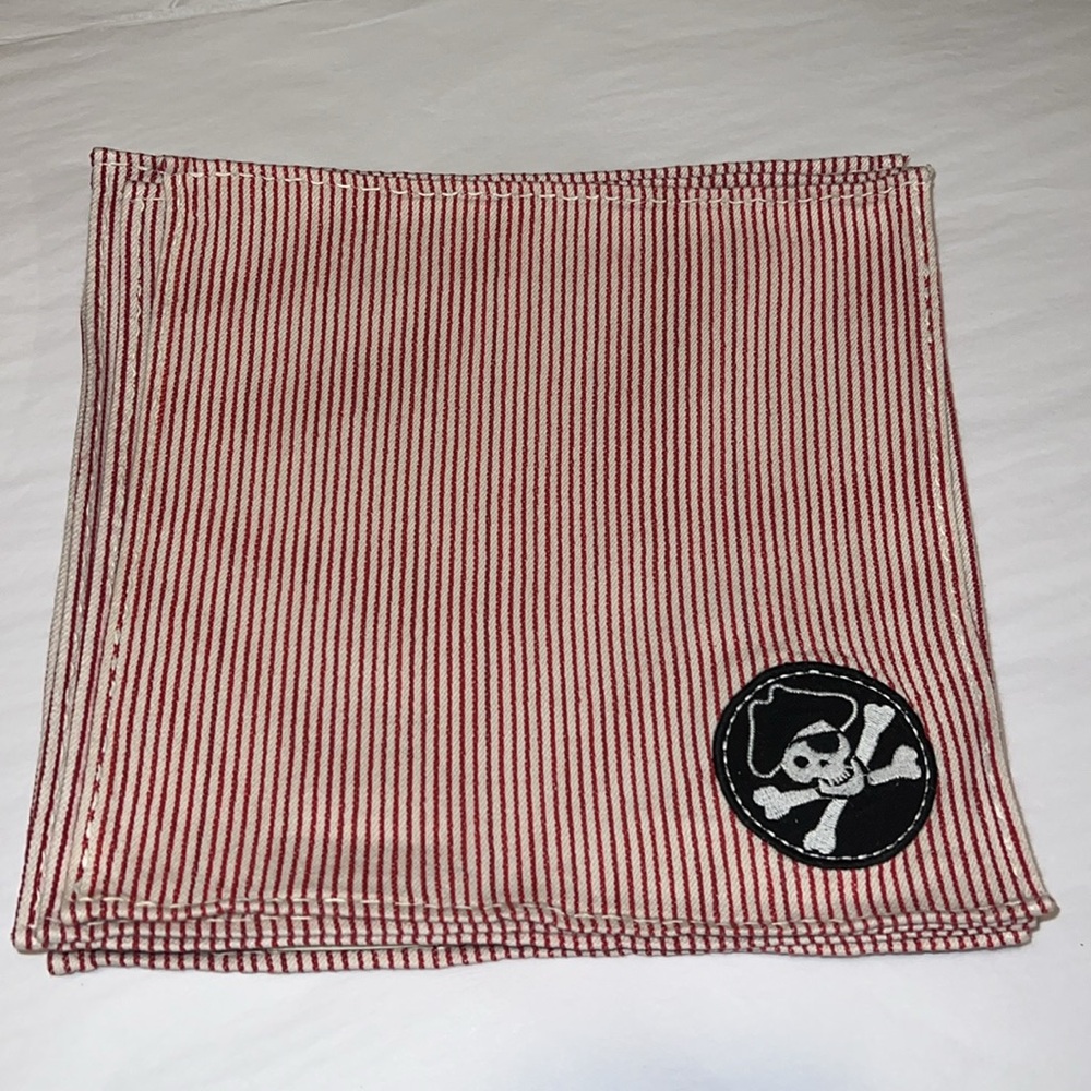 POTTERY BARN KIDS PIRATE NAPKINS (8)